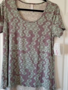NWT Lularoe Classic T